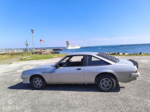 Opel Manta B 2000 GT/E - 1981