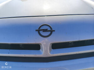 Opel Manta B 2000 GT/E - 1981