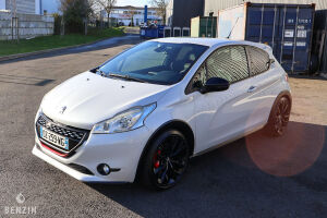 Peugeot 208 GTI 30th n°769/942 - 2015
