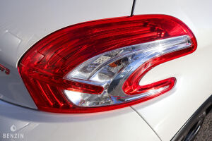 Peugeot 208 GTI 30th n°769/942 - 2015