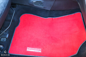 Peugeot 208 GTI 30th n°769/942 - 2015