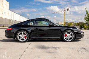 Porsche 911 type 997 Carrera - 2005
