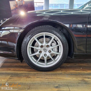 Porsche 911 type 996 Carrera 4 - 2002