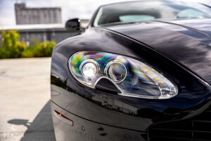 Aston Martin V8 Vantage - 2012