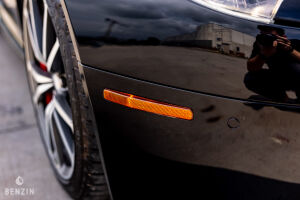 Aston Martin V8 Vantage - 2012