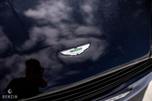 Aston Martin V8 Vantage - 2012