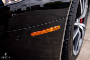 Aston Martin V8 Vantage - 2012