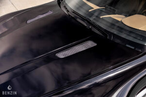 Aston Martin V8 Vantage - 2012