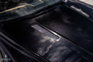 Aston Martin V8 Vantage - 2012