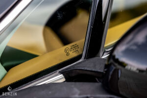 Aston Martin V8 Vantage - 2012