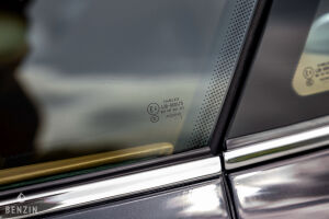 Aston Martin V8 Vantage - 2012