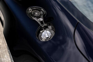 Aston Martin V8 Vantage - 2012