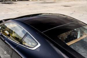 Aston Martin V8 Vantage - 2012