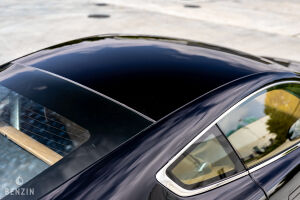 Aston Martin V8 Vantage - 2012