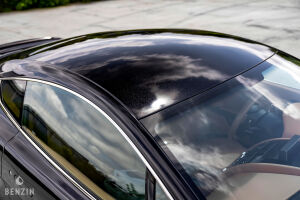 Aston Martin V8 Vantage - 2012