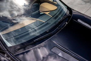 Aston Martin V8 Vantage - 2012