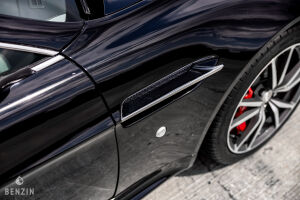 Aston Martin V8 Vantage - 2012