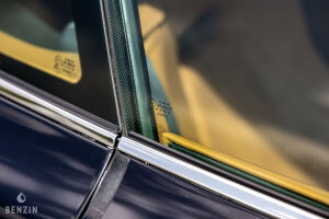 Aston Martin V8 Vantage - 2012