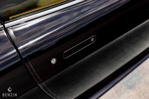 Aston Martin V8 Vantage - 2012