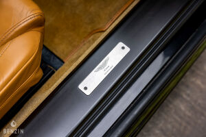 Aston Martin V8 Vantage - 2012