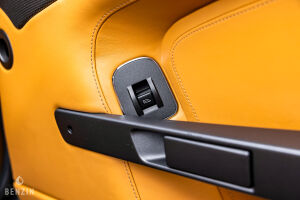 Aston Martin V8 Vantage - 2012