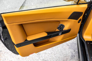 Aston Martin V8 Vantage - 2012