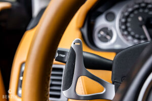 Aston Martin V8 Vantage - 2012