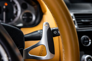 Aston Martin V8 Vantage - 2012