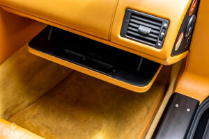 Aston Martin V8 Vantage - 2012