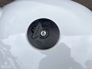 Suzuki GSX 550 E - 1985