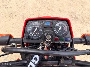 Suzuki TSR 125 7000km - 1990 by Saad GDB