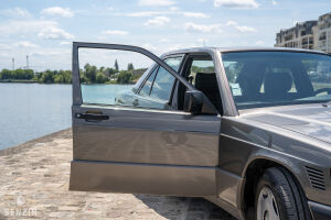 Mercedes-Benz 190D 2.5 Turbo - 1991