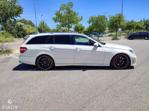 Mercedes-Benz E63 AMG Performance Package - 2012