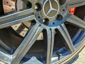 Mercedes-Benz E63 AMG Performance Package - 2012