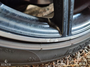 Mercedes-Benz E63 AMG Performance Package - 2012