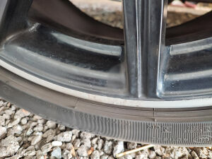 Mercedes-Benz E63 AMG Performance Package - 2012