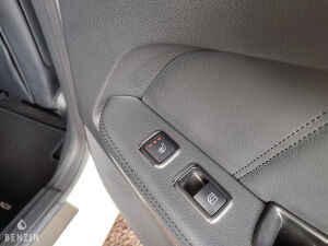 Mercedes-Benz E63 AMG Performance Package - 2012