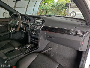 Mercedes-Benz E63 AMG Performance Package - 2012