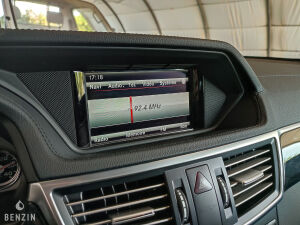 Mercedes-Benz E63 AMG Performance Package - 2012