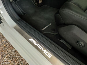 Mercedes-Benz E63 AMG Performance Package - 2012