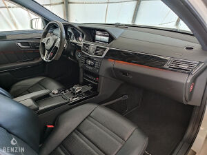 Mercedes-Benz E63 AMG Performance Package - 2012