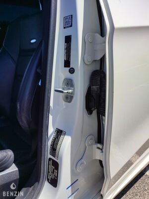 Mercedes-Benz E63 AMG Performance Package - 2012