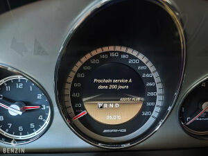 Mercedes-Benz E63 AMG Performance Package - 2012