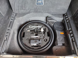 Mercedes-Benz E63 AMG Performance Package - 2012