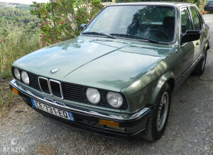 BMW 323i e30 - 1985