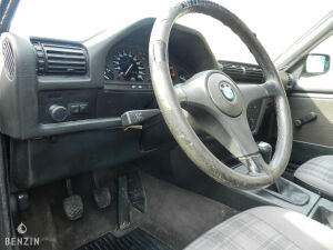 BMW 323i e30 - 1985
