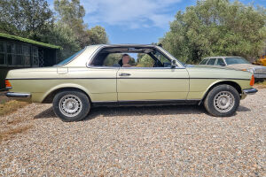 Mercedes-Benz 230C W123 - 1979