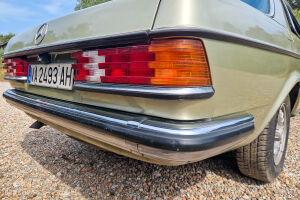 Mercedes-Benz 230C W123 - 1979