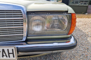 Mercedes-Benz 230C W123 - 1979