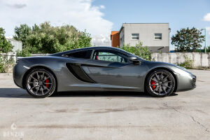 McLaren MP4 12C - 2012